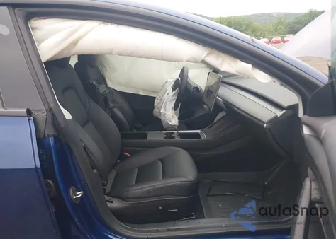 2022 Tesla Model 3 Long Range Dual Motor All-Wheel Drive z USA, uszkodzony, nr VIN 5YJ3E1EB7NF171481